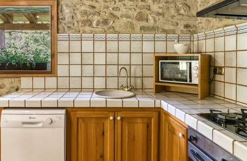 Merlant House | Country House 'El Paller I De Can Soler' with Shared Pool, Shared Garden and Wi-Fi