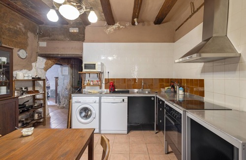Gelida House | Country House 'Emilli' with Mountain View, Wi-Fi and Air Conditioning