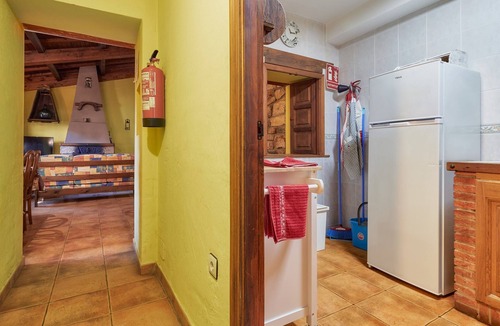 Boca de Huergano House | Country House 'Aldaron' with Mountain View, Private Garden and Wi-Fi