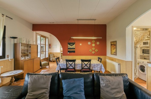La Vall de Bianya House | Country House 'El Xalet' with Mountain View, Shared Pool and Wi-Fi