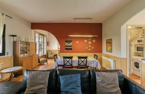 La Vall de Bianya House | Country House 'El Xalet' with Mountain View, Shared Pool and Wi-Fi