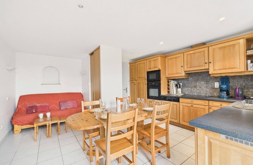 Commequiers Ski Chalet | Country house for 6