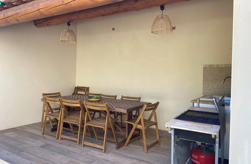 Carsan House | Country house for 8 people with spa pool house surrounded by olive trees