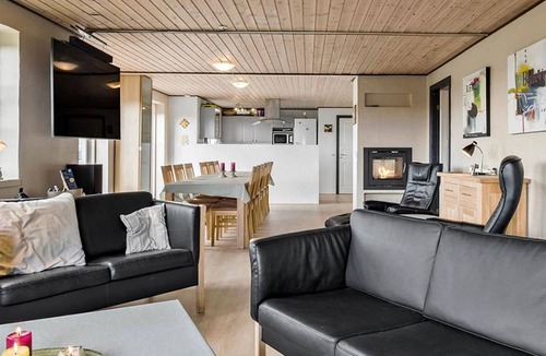 Logstor House | Country house for up to 18 people, also suitable for people with disabilities