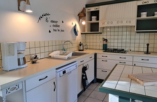 Almont-les-Junies House | Country House 'Gîte Le Ginestou' with Private Terrace and Private Garden