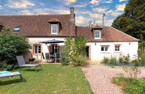 Boissy-les-Perche House | Country house Les Clématites Near Center Parcs