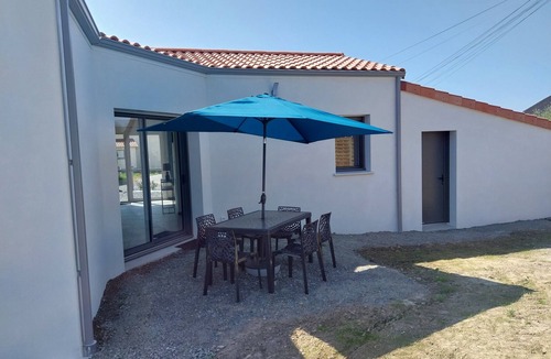 La Plaine House | Country house