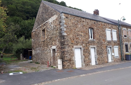 Landrichamps House | Country house in country stone