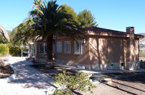 Castalla Villa | COUNTRY HOUSE IN CASTALLA. ALICANTE ONLY FOR WORK, STUDIES OR HEALTH.