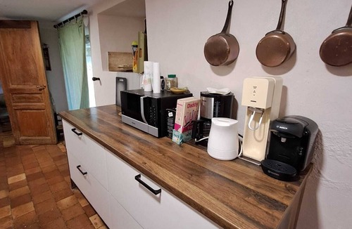 Charras House | Country house in Charras, sleeps 14, pool and tennis court near Dordogne