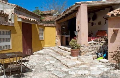 Azuara House | Country House 'Jara' with Private Terrace, Private Garden and Wi-Fi