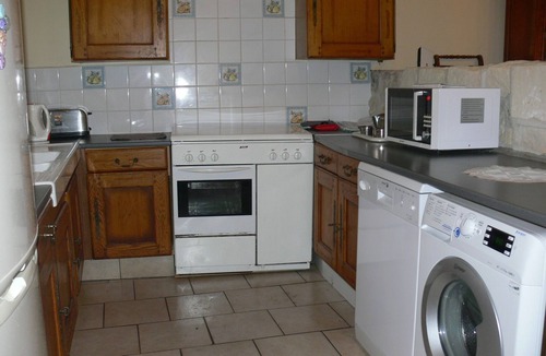 Allonnes House | Country House 'La Bosnier' with Shared Pool, Shared Garden and Wi-Fi