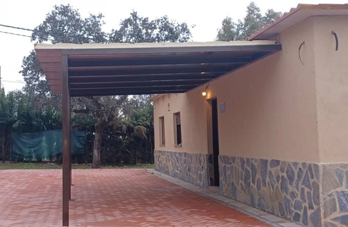 Guillena House | Country House 'La Cabaña De Petra' with Mountain View, Wi-Fi and Air Conditioning