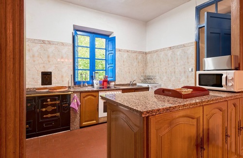 La Pola de Gordon House | Country House 'La Fabrica De Cabornera' with Mountain View and Private Garden