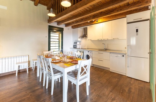 Piedralaves House | Country House 'La Morada De Piedralaves' with Mountain View, Private Pool and Wi-Fi