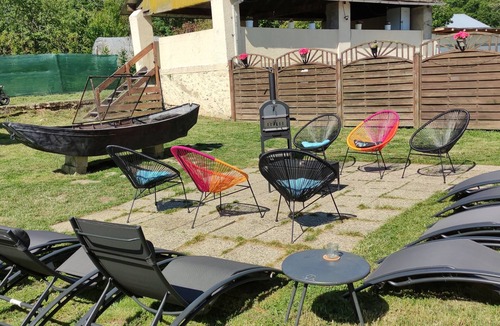 Verdelot House | Country house less than 1 hour from Paris and Reims, accommodates up to 30 people