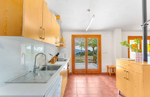 Ibi House | Country House 'Lluna' with Mountain View, Shared Pool and Wi-Fi