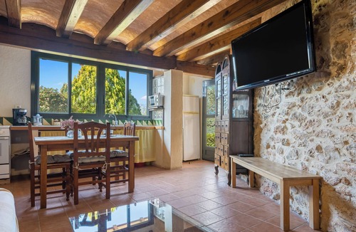 El Perello Villa | Country House "Lo Paller" with Mountain View, Shared Pool & Wi-Fi