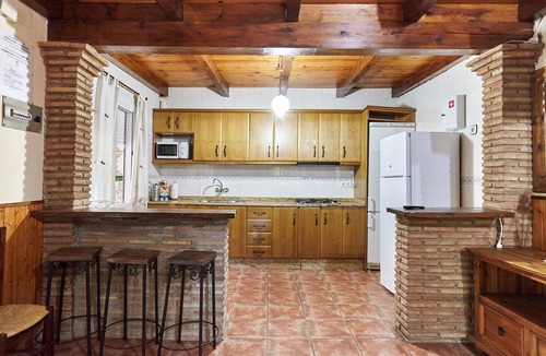 Burunchel House | Country House 'Los Rosales' with Private Pool and Private Garden