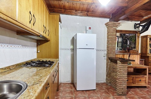 Burunchel House | Country House 'Los Rosales' with Private Pool and Private Garden