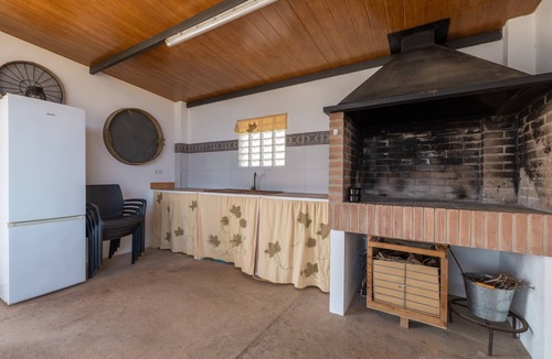 L'Aldea House | Country House 'Masía Punta L'abat' with Mountain Views, Private Pool & Terrace