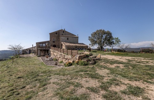 Biosca House | Country House 'Masia Manonelles' with Private Pool, Terrace & Air Conditioning