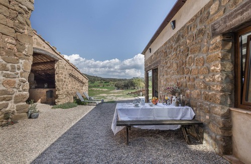 Biosca House | Country House 'Masia Manonelles' with Private Pool, Terrace & Air Conditioning