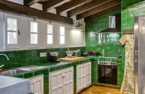 Darnius Apartment | Country House "Masia Mimosa" with Shared Pool, 5 Shared Terraces & Wi-Fi