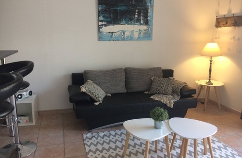L'Isle-de-Noe House | Country house on one level