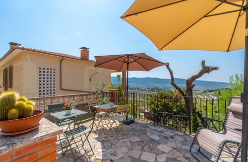 Ibi House | Country House 'Sol' with Mountain View, Shared Pool and Wi-Fi