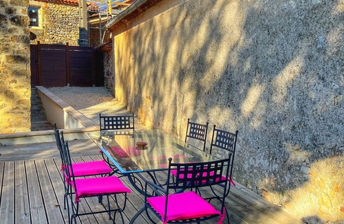 Albas House | Country house surrounded by vineyards close to amenities