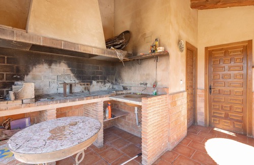 Alfambra House | Country House 'Teruel Alfambra La Deshilla' with Mountain View, Private Pool and Private Garden