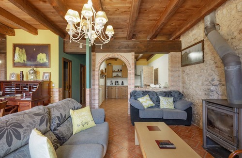 Alfambra House | Country House 'Teruel Alfambra La Deshilla' with Mountain View, Private Pool and Private Garden