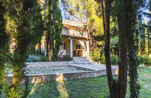 Lovorno Apartment | Country House Uros in Nature with Pool
