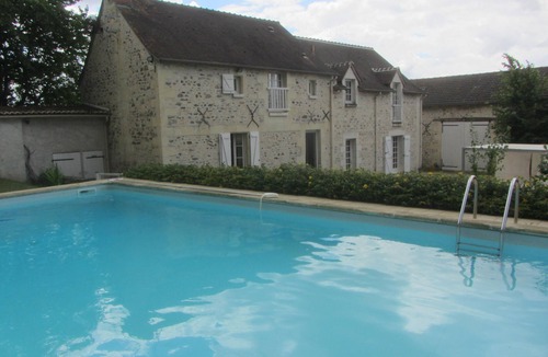 Mondion House | Country House 'Vallon' with Shared Pool, Private Terrace and Wi-Fi