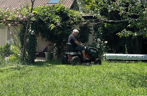 Moulis-en-Medoc House | Country house with swimming pool in the heart of a vast garden