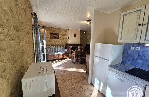 Carlux Cottage | Country house with fireplace and BBQ in Carlux