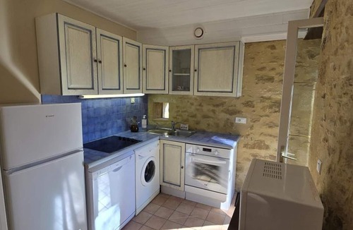 Carlux Cottage | Country house with fireplace and BBQ in Carlux