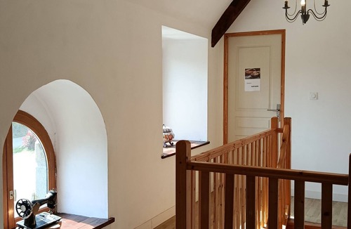 Megrit House | Country house with fireplace, right next to trails. Pets welcome!