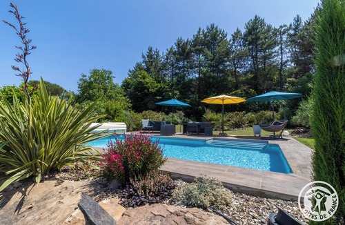 Angrie House | Country house with jacuzzi and swimming pool