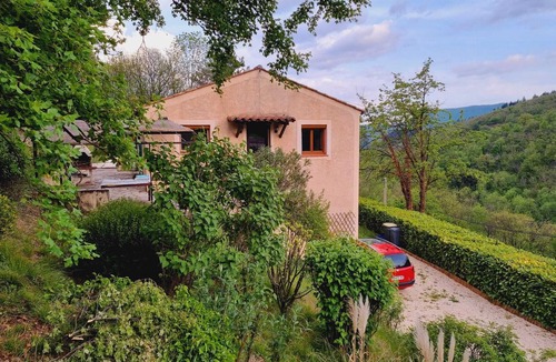 Mars House | Country house with private pool. Sleeps 4. Ideal for hiking.