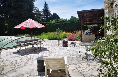 Bonnelles House | Country house with swimming pool, fitness, billiards, badminton, table tennis