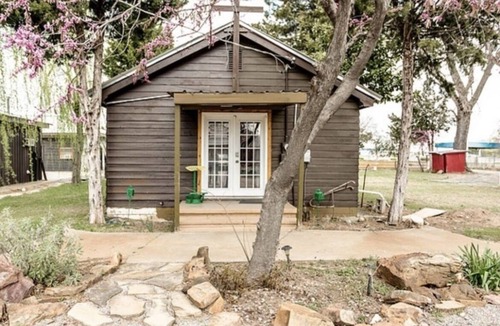 Central Oklahoma City Cabin | Country in the City