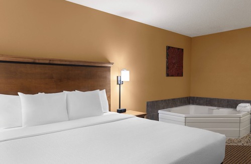 Two Harbors Hotel | Country Inn of Two Harbors