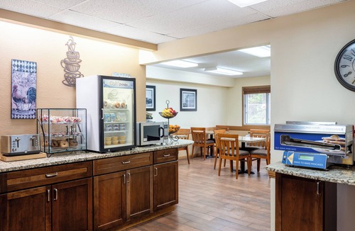 Two Harbors Hotel | Country Inn of Two Harbors