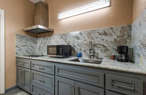 Jamestown Hotel | Country Inn Sonora