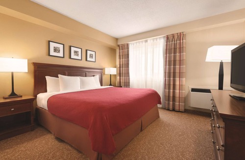 North Industrial Hotel | Country Inn & Suites by Radisson, Saskatoon, SK