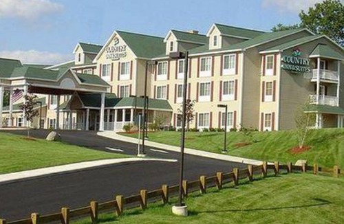 Queensbury Hotel | Country Inn & Suites by Radisson, Lake George (Queensbury), NY