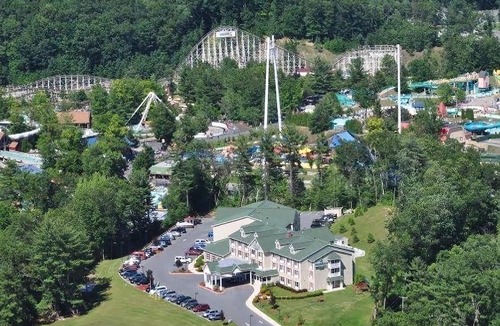 Queensbury Hotel | Country Inn & Suites by Radisson, Lake George (Queensbury), NY