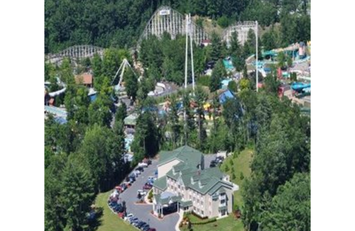 Queensbury Hotel | Country Inn & Suites by Radisson, Lake George (Queensbury), NY